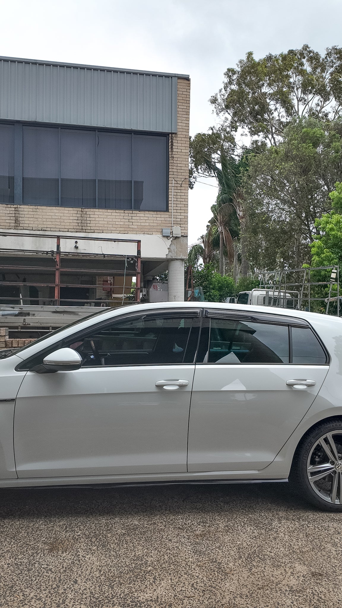 VW Golf MK7 / MK7.5 Weathershields - Image 2